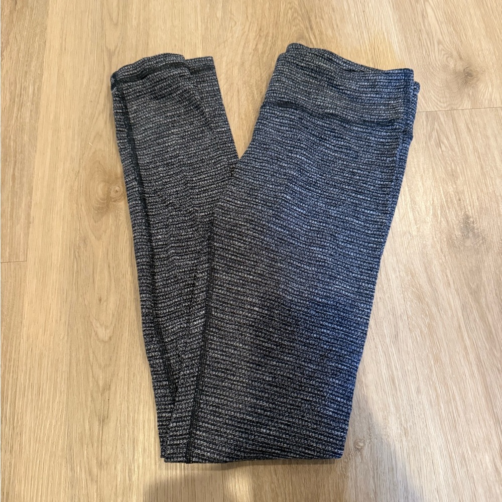 Gray/Black patterned Ivivva Leggings